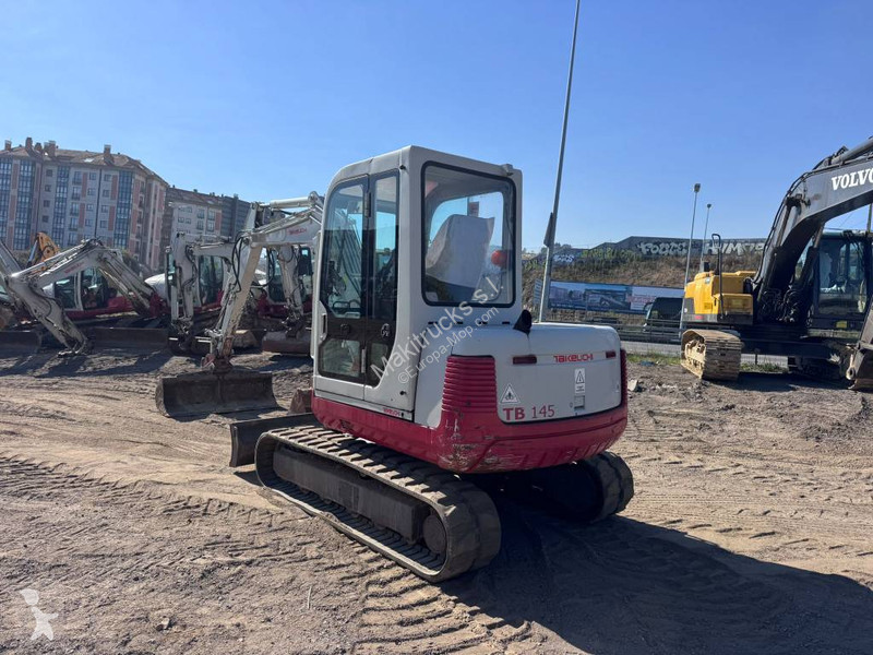 Skovel Takeuchi