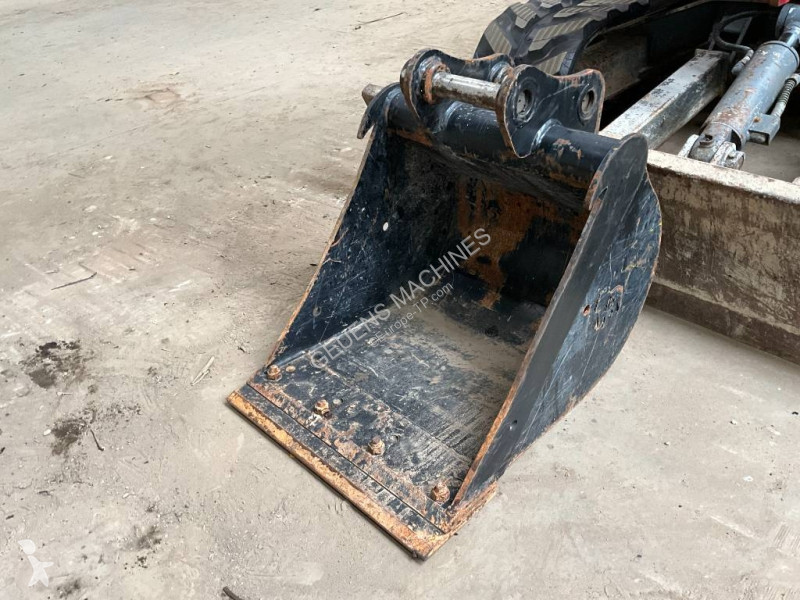 Skovel Takeuchi