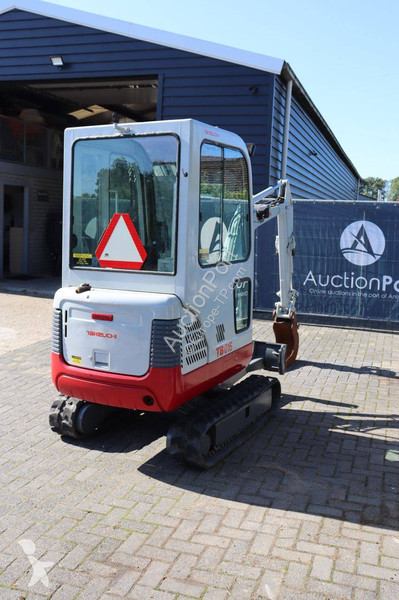 Skovel Takeuchi
