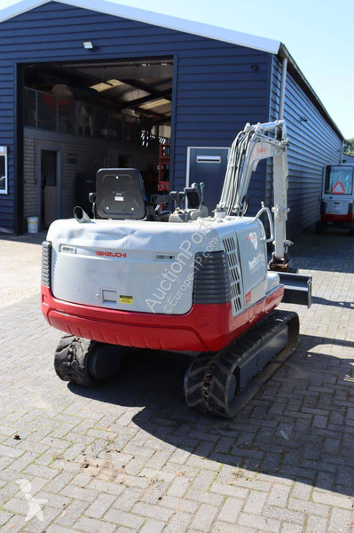 Skovel Takeuchi