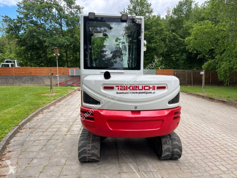 Skovel Takeuchi TB 240