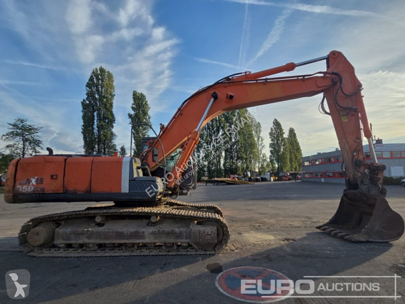 Skovel Hitachi 3