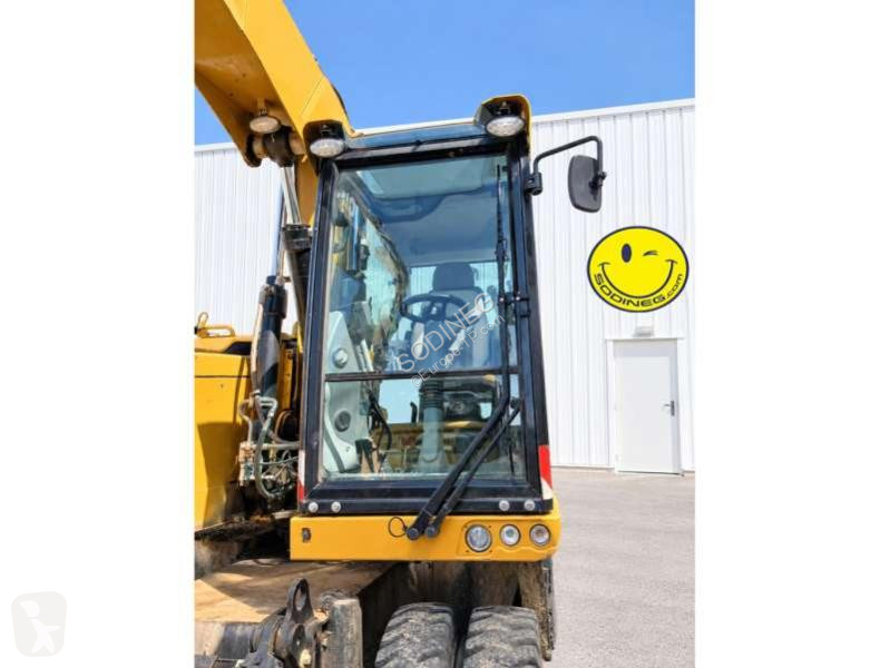 Excavadora Caterpillar F