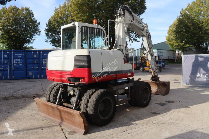 Excavadora Takeuchi
