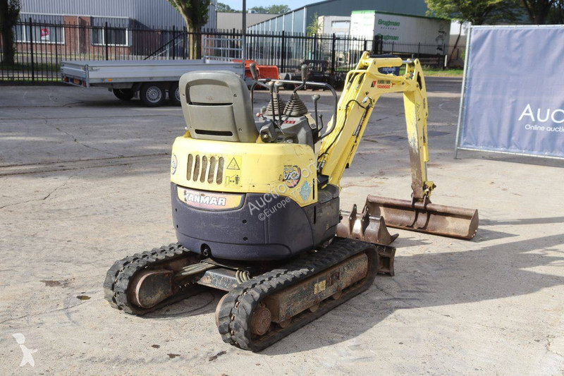 Pelle Yanmar ViO10-2A