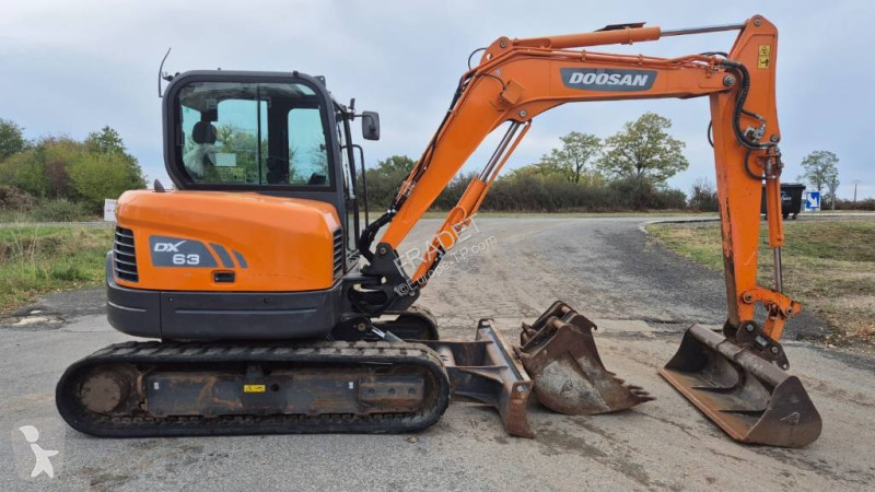 Excavadora Doosan DX 63-3