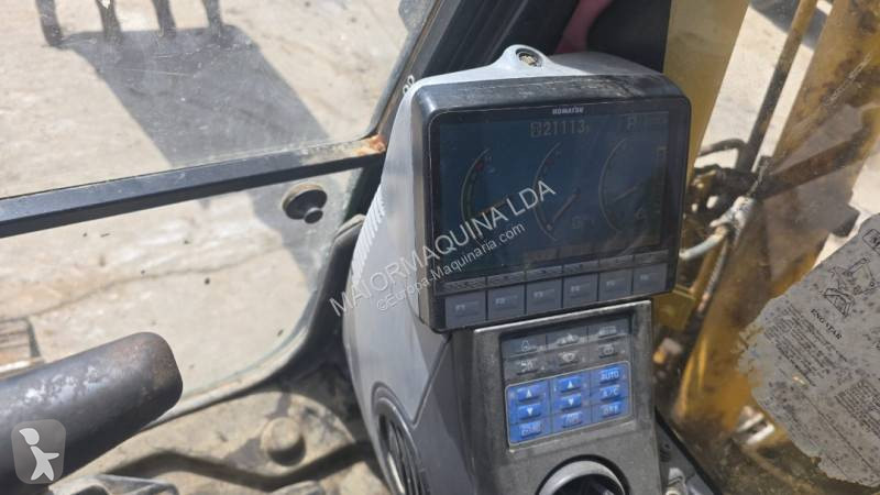 Экскаватор Komatsu