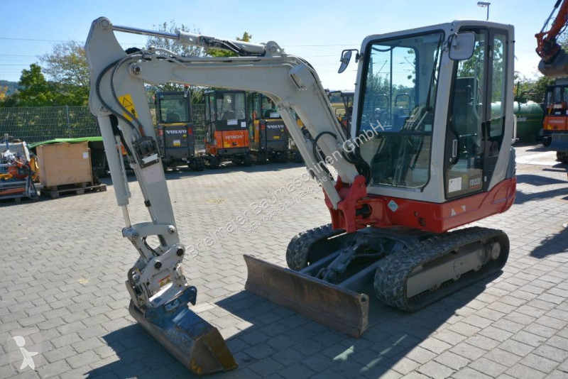 Excavadora Takeuchi