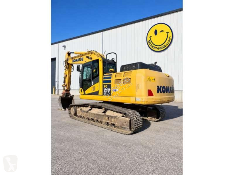 Escavadora Komatsu 11