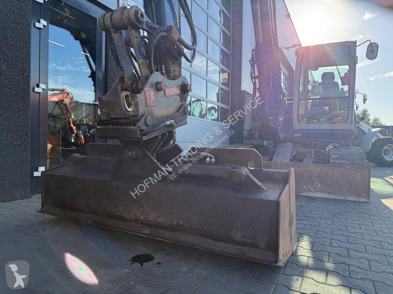 Lopatový nakládač New Holland 1ES | A/C