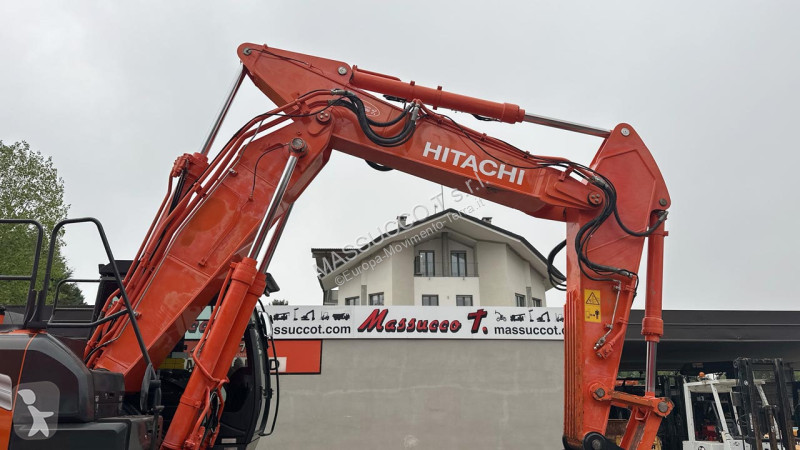 Excavadora Hitachi ZX300LCNT6