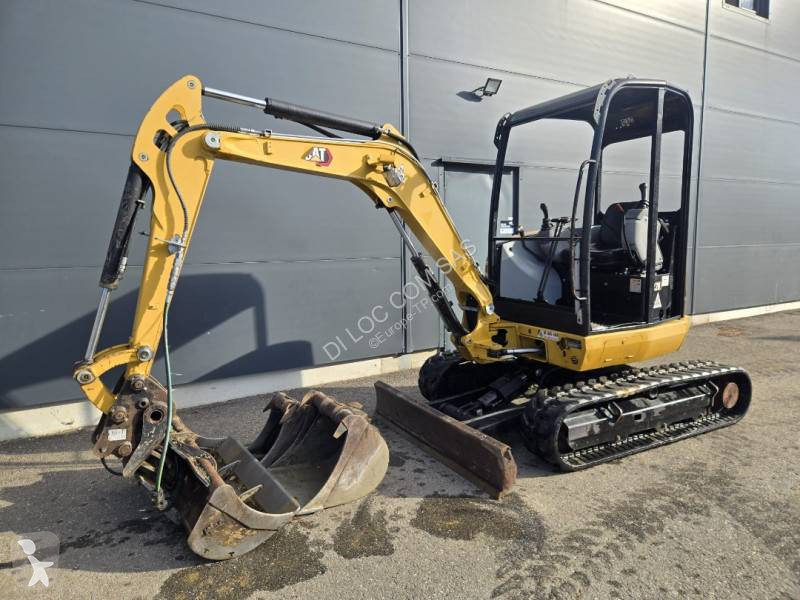 Экскаватор Caterpillar