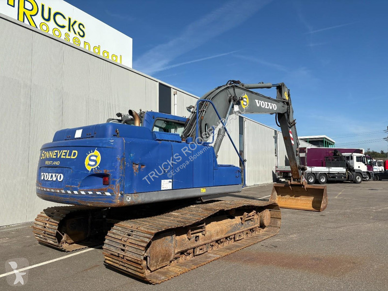 Pelle Volvo + 4870 Hours + bucket + fully...