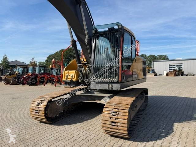 Багер Volvo EC 220 E