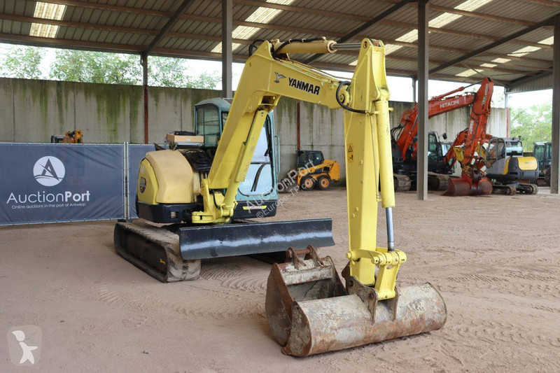 Pelle Yanmar B