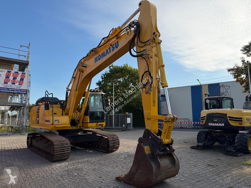 Багер Komatsu PC 210-11 .