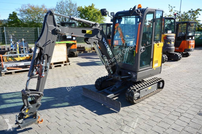 Pelle Volvo EC 20 E
