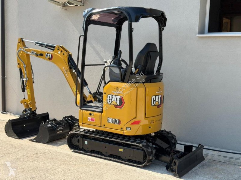 Багер Caterpillar 301.7