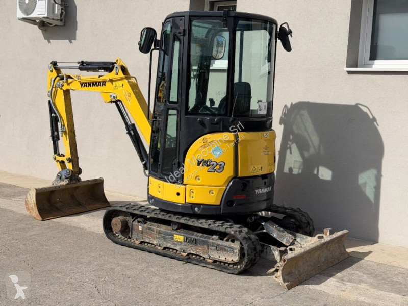جرافة Yanmar Vio23