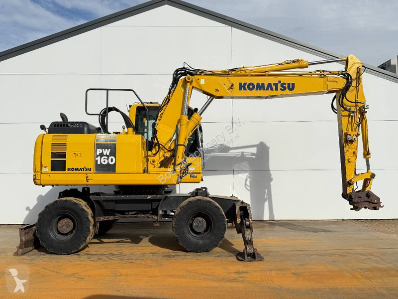Pelle Komatsu - Triple Boom / Blade / Hammer Lines