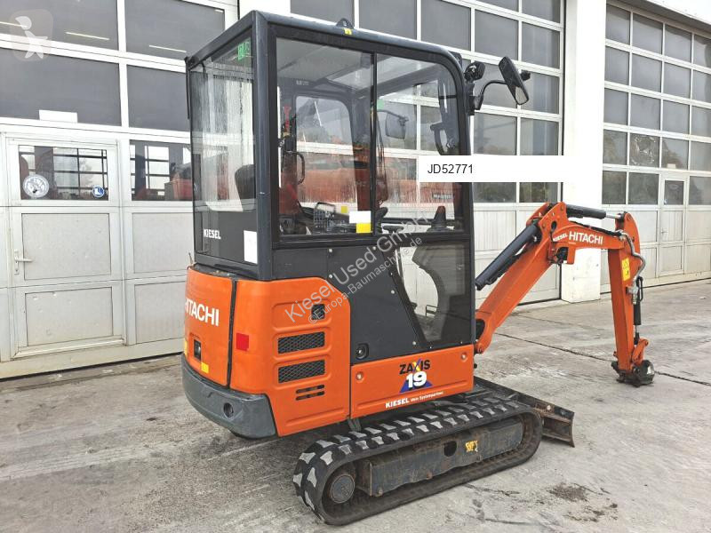 Багер Hitachi ZX19U-6