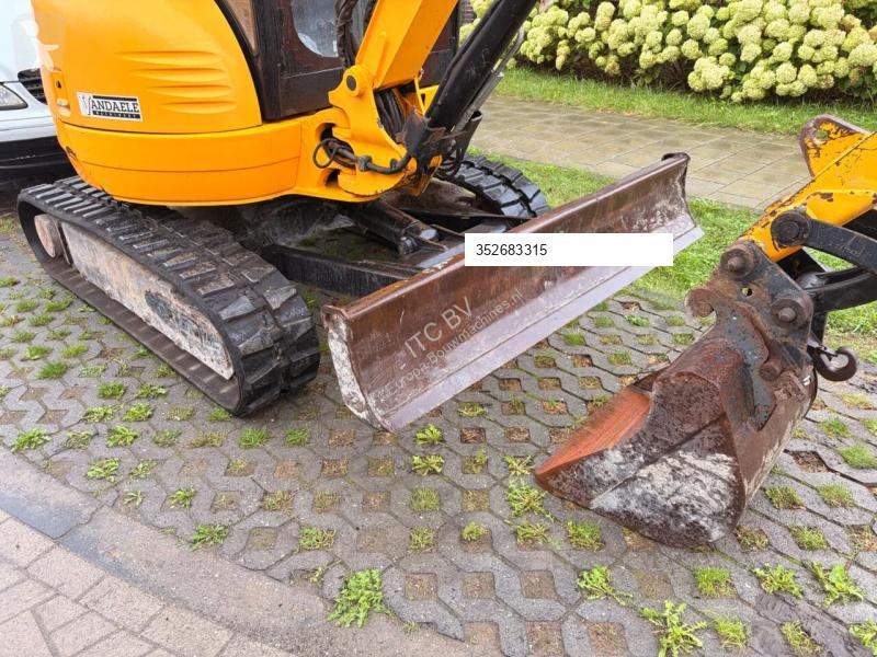 Pelle JCB