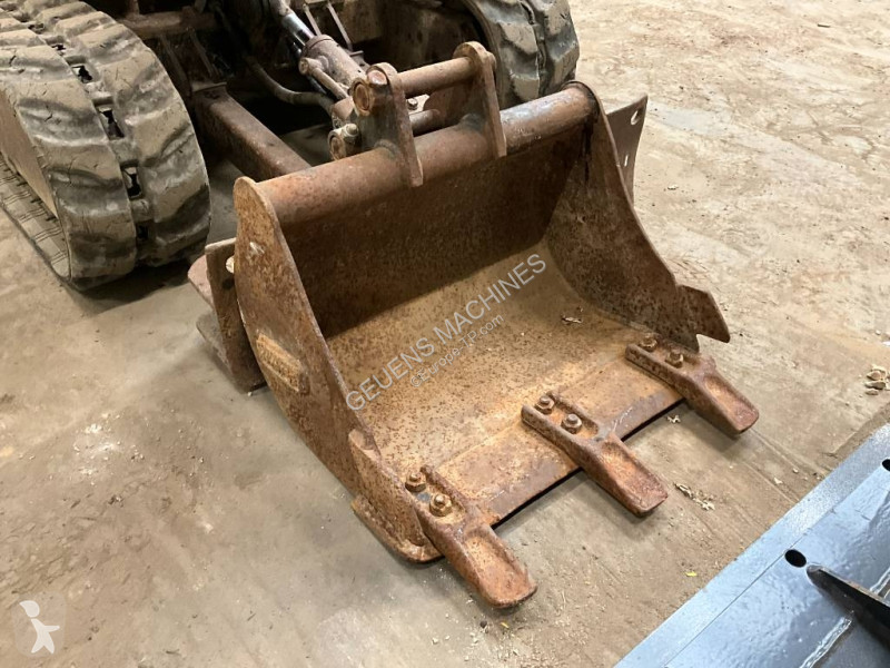 Багер Kubota 0083