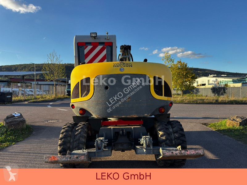 Pelle Wacker Neuson Neuson EW100 Mit Drei Löfffeln
