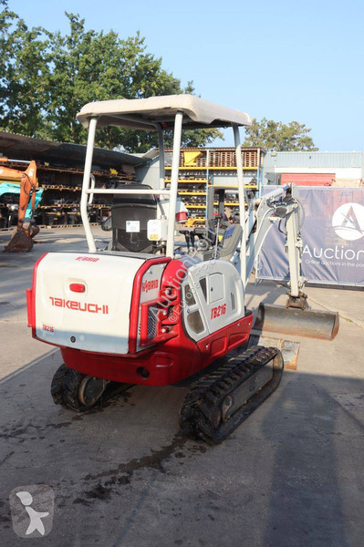 جرافة Takeuchi TB216