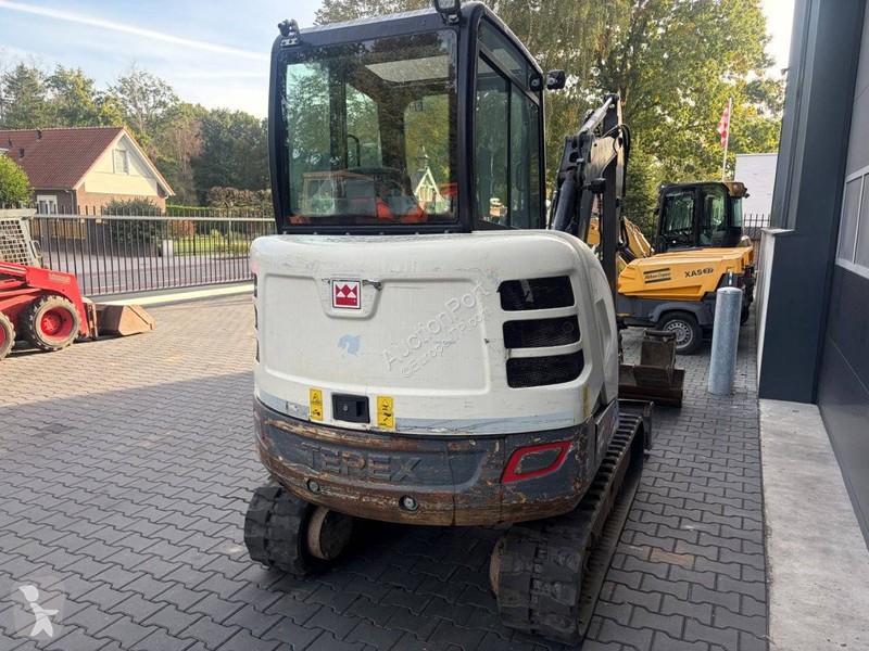 Pelle Terex T035