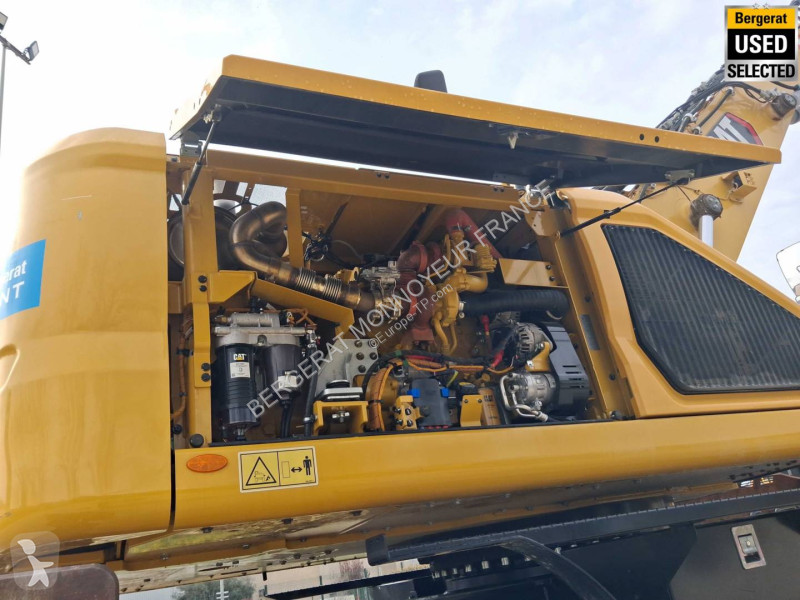 Pelle Caterpillar MH3024