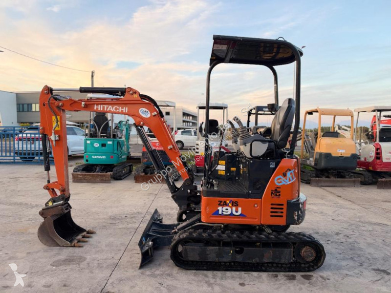 Excavator Hitachi ZX19U-6
