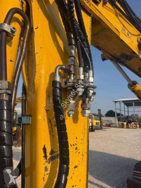جرافة Komatsu R
