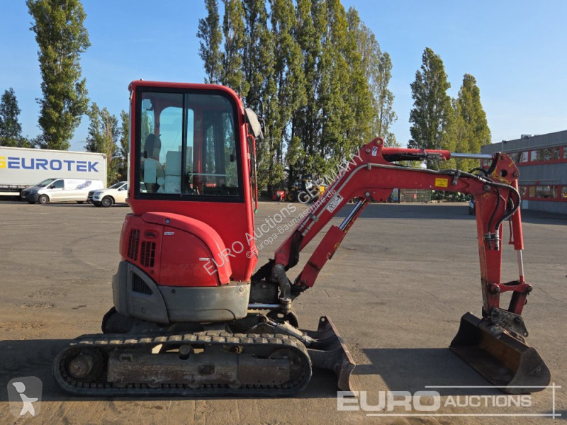 جرافة Yanmar ViO25-4