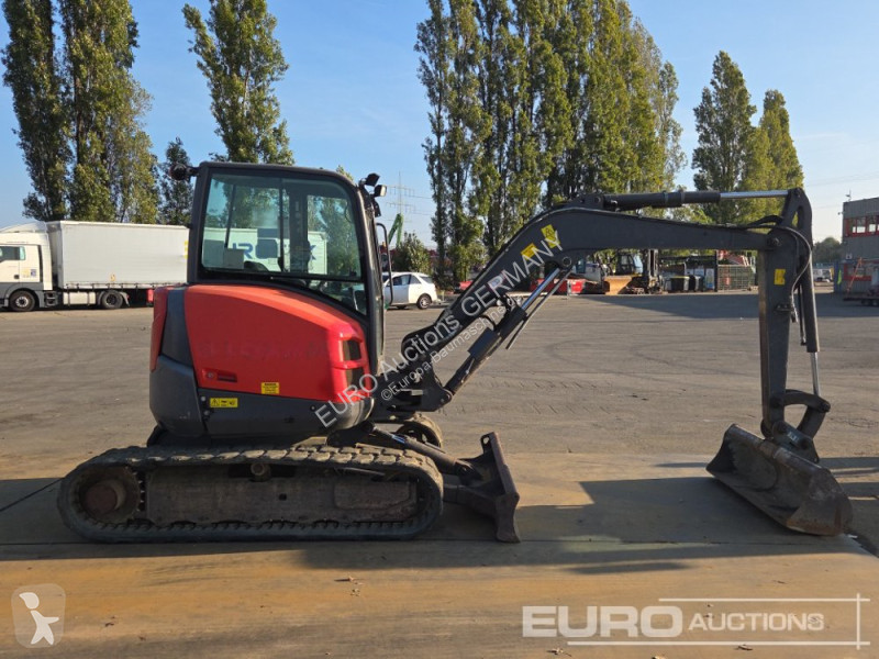 Багер Volvo ECR50D