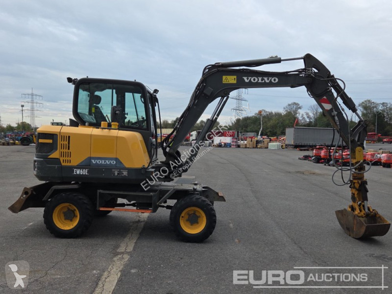 Багер Volvo EW60E