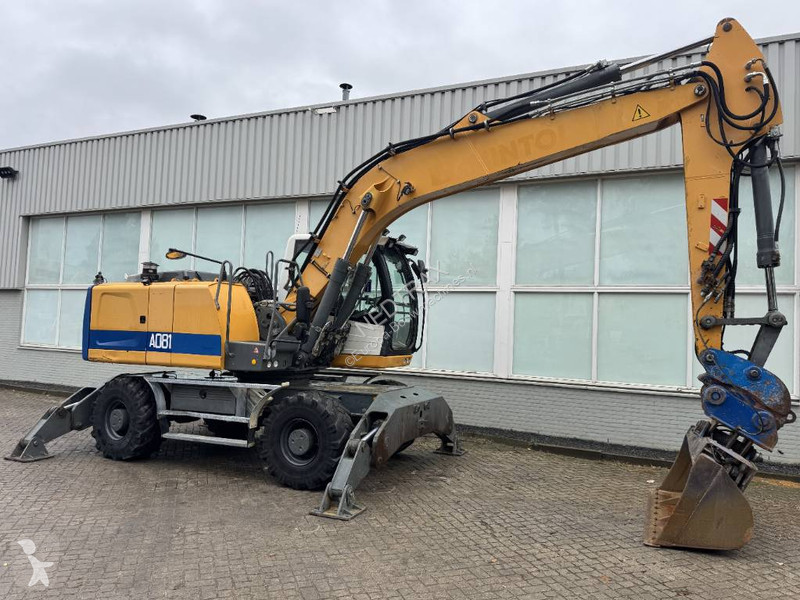 Багер Liebherr