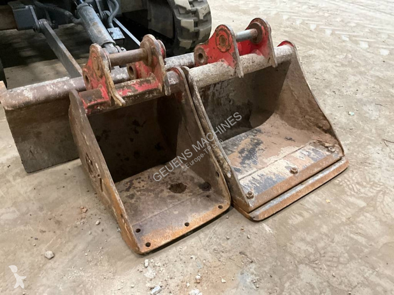 Багер Takeuchi TB 216