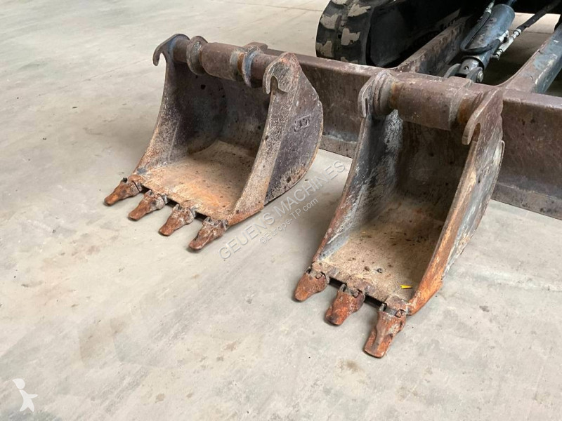 Багер Bobcat