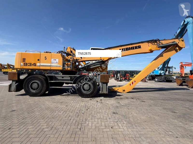 Багер Liebherr CHD