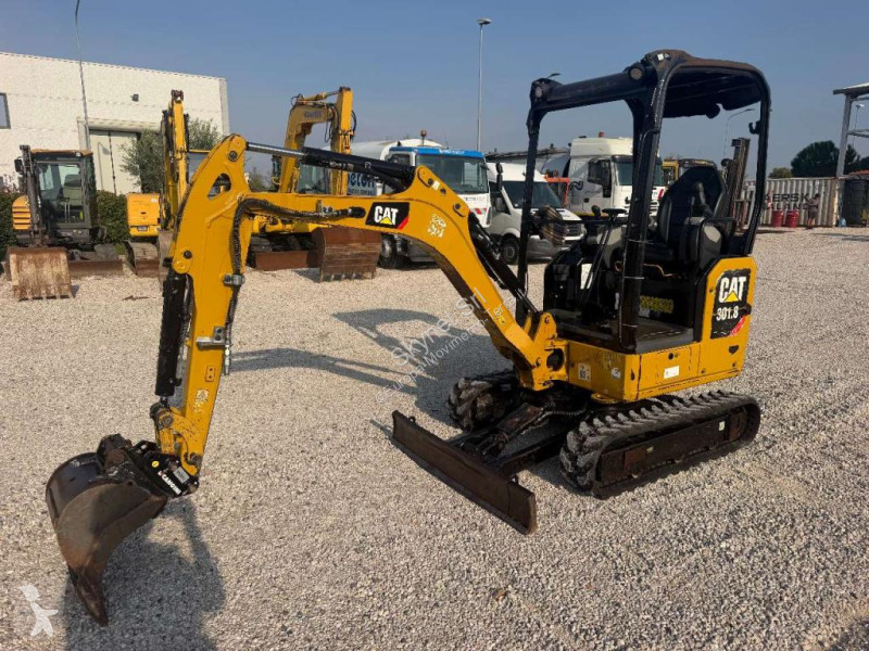 Багер Caterpillar