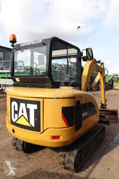 Багер Caterpillar