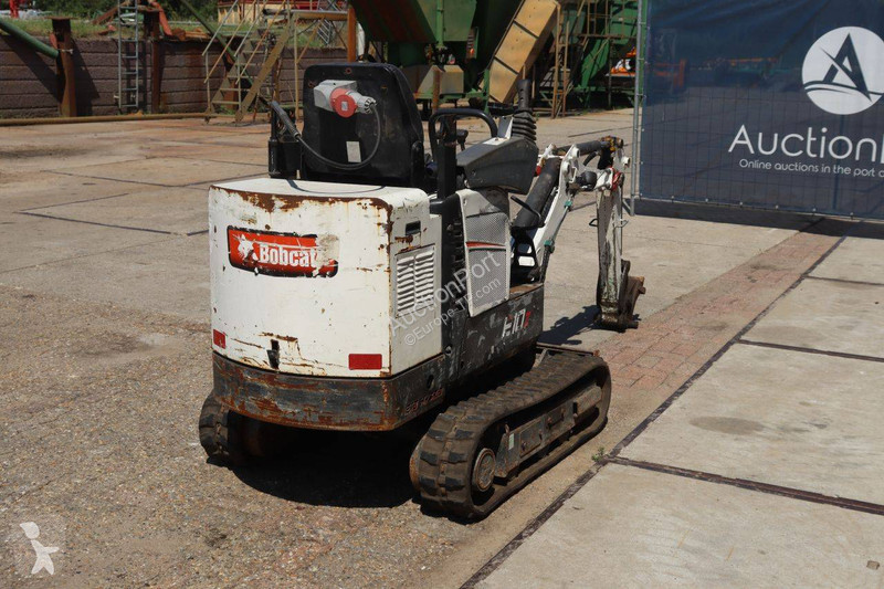 Багер Bobcat