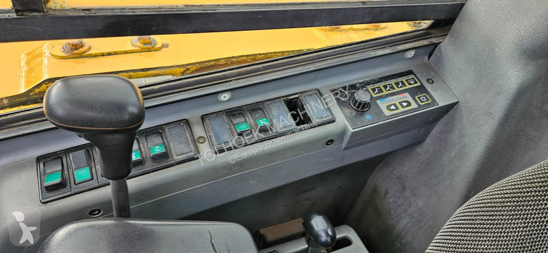 Багер Volvo