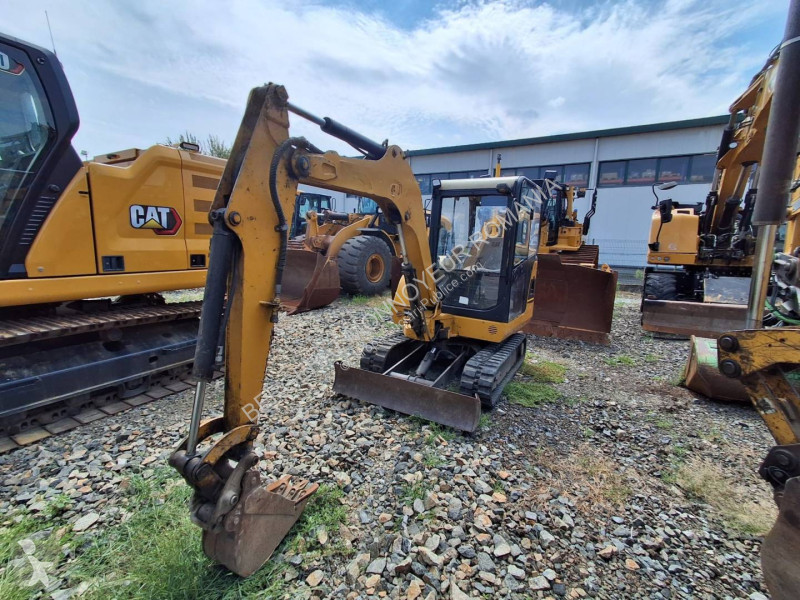 Багер Caterpillar