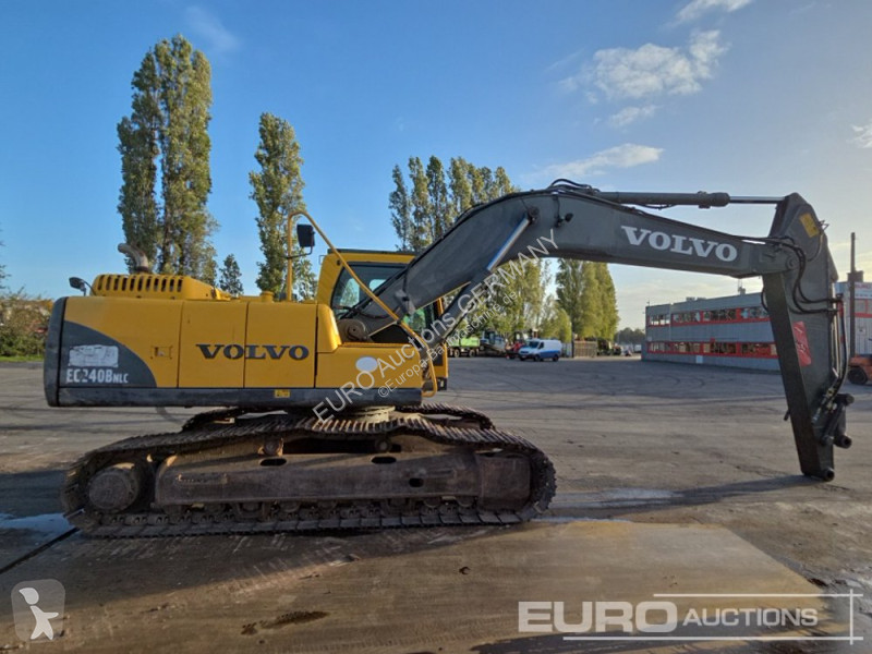 جرافة Volvo EC240