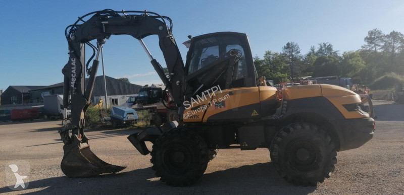 Excavator Mecalac