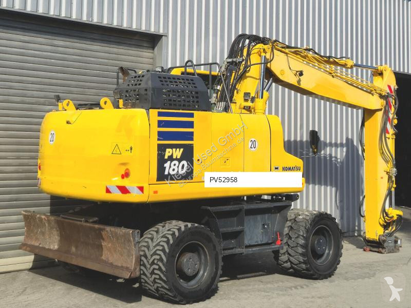 Escavadora Komatsu 11