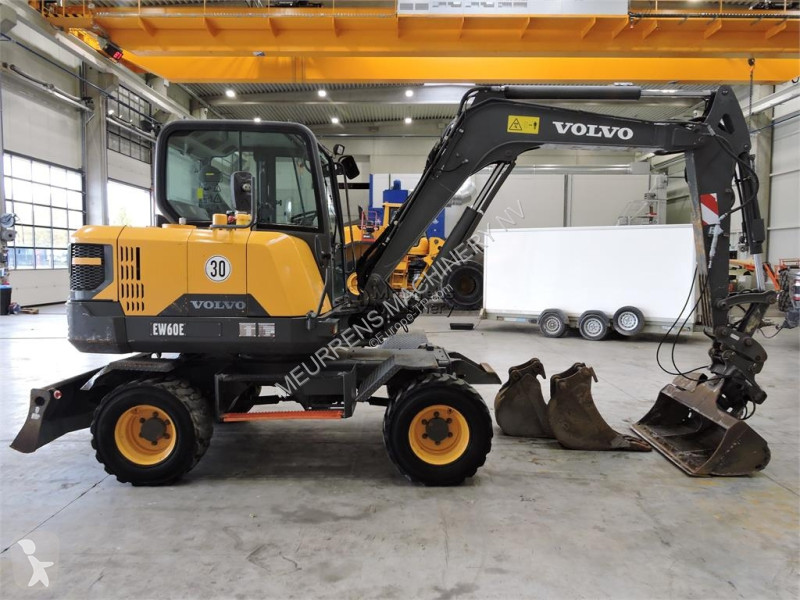 Escavadora Volvo EW60E
