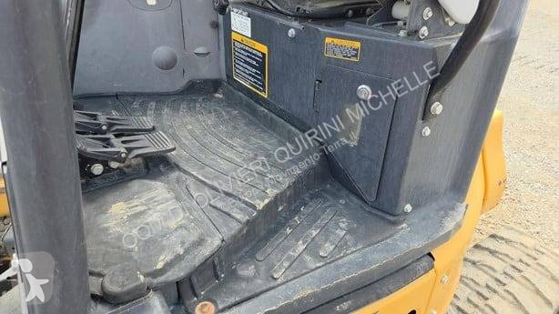جرافة John Deere
